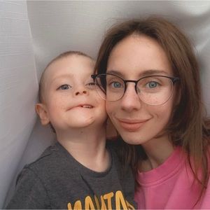 Meet your Posher, Laura